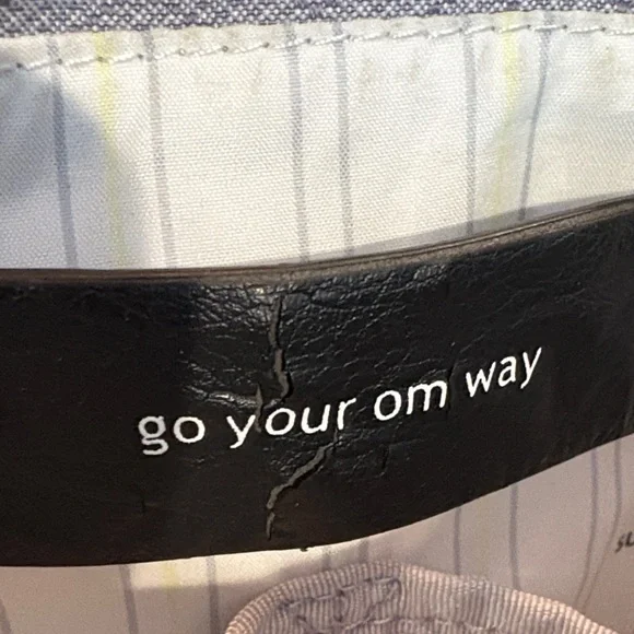 Lululemon Party Om Festival Crossbody Bag - Picture 3 of 10